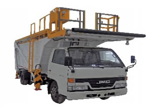 Caminhão para coleta de lixo de aeronaves